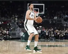 独行侠末节发力完成逆转